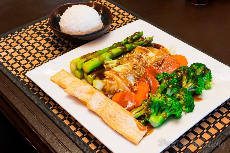 Baan Thai in Chinatown has a full vegan menu. For more vegan dining options in Las Vegas, visit www.vegansbaby.com