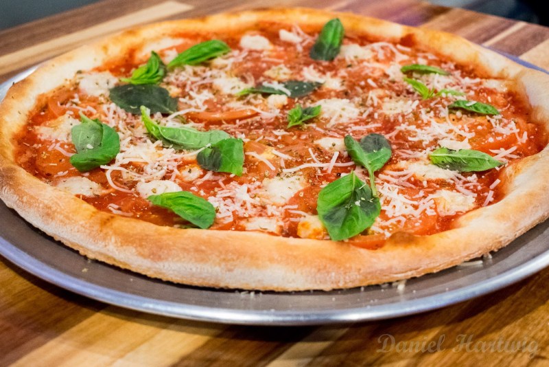 IDK Pizza has added a vegan menu with pizza, raviolis, and more! For more vegan dining options in Las Vegas, visit www.vegansbaby.com