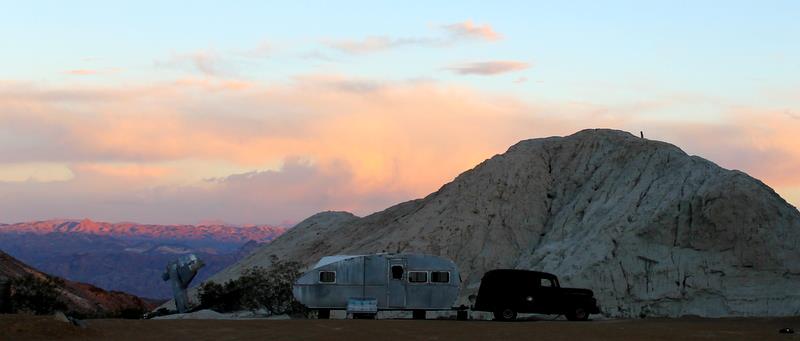 There's so much more to Las Vegas than The Strip! Check out the five best day trips to take from Las Vegas. For more on planning your trip to Las Vegas, visit www.vegansbaby.com/vegansbaby2018