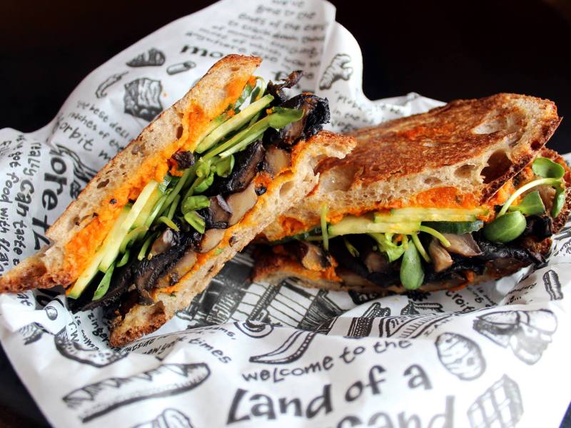 Looking for vegan and vegan-friendly restaurants to try in Ann Arbor? Here are 10 of the top places to check out for vegan food in Ann Arbor, Michigan. For more vegan dining around the world, visit www.vegansbaby.com/vegansbaby2018
