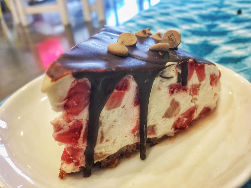 A coffee shop and juice bar with vegan options, including juices, smoothies, and nut milks, plus an organic and largely raw menu exist at the House of Alchemy. For more vegan options in Las Vegas, visit www.vegansbaby.com/vegansbaby2018