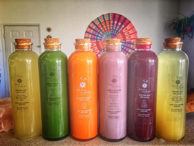 A look at a two week juice cleanse and what happens when you go on a juice cleanse. Juice cleanse by House of Alchemy Las Vegas. 
