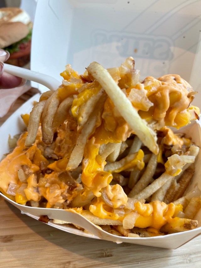 5 dishes to try at Plant Power Fast Food. For more vegan dining visit www.vegansbaby.com