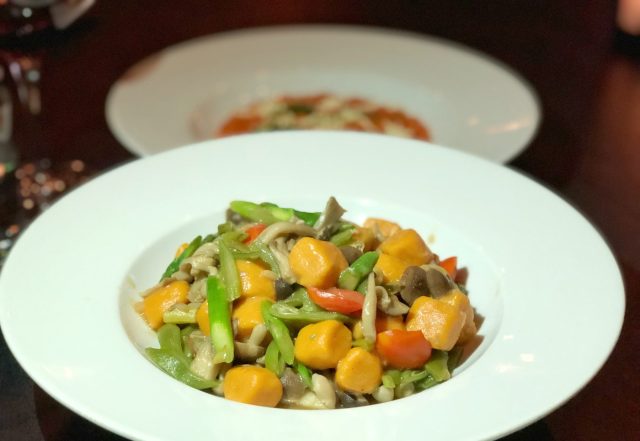 Ferraro's, a fine dining Italian restaurant in Las Vegas, has a vegan menu. For more vegan dining options in Las Vegas, visit www.vegansbaby.com