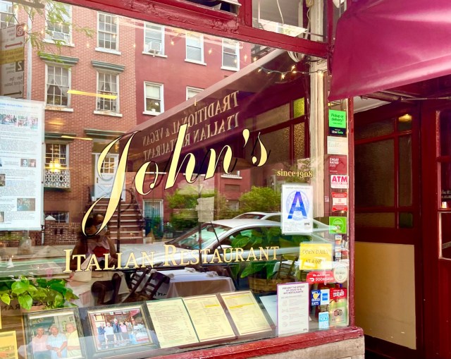 John's of 12th Street is a vegan-friendly restaurant in the East Village of New York City serving vegan Italian food. For more vegan options in New York City visit www.vegansbaby.com