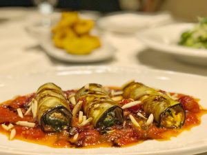 Hank's Fine Steakhouse & Martinis has launched a new vegan menu in Las Vegas. For more vegan dining options in Las Vegas, visit www.vegansbaby.com/vegansbaby2018