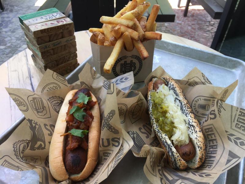 A look at the best vegan dining in Las Vegas. For more vegan food in Las Vegas, visit www.vegansbaby.com/vegansbaby2018