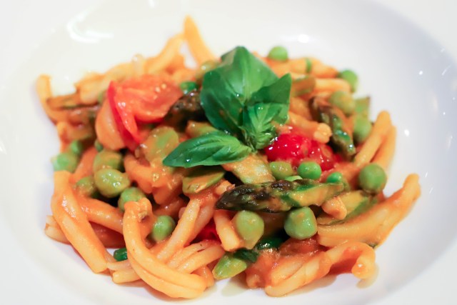 Factory Kitchen in Restaurant Row at The Venetian offers seasonal vegan dishes. For more vegan dining in Las Vegas, visit www.vegansbaby.com