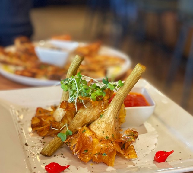 Five vegan dishes to try in Chicago. For more vegan food guides visit www.vegansbaby.com