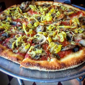 From garlic knots to homemade vegan ranch to vegan pizza, Pizza Company has it all in Las Vegas. For more vegan dining options in Las Vegas, visit www.vegansbaby.com/vegansbaby2018