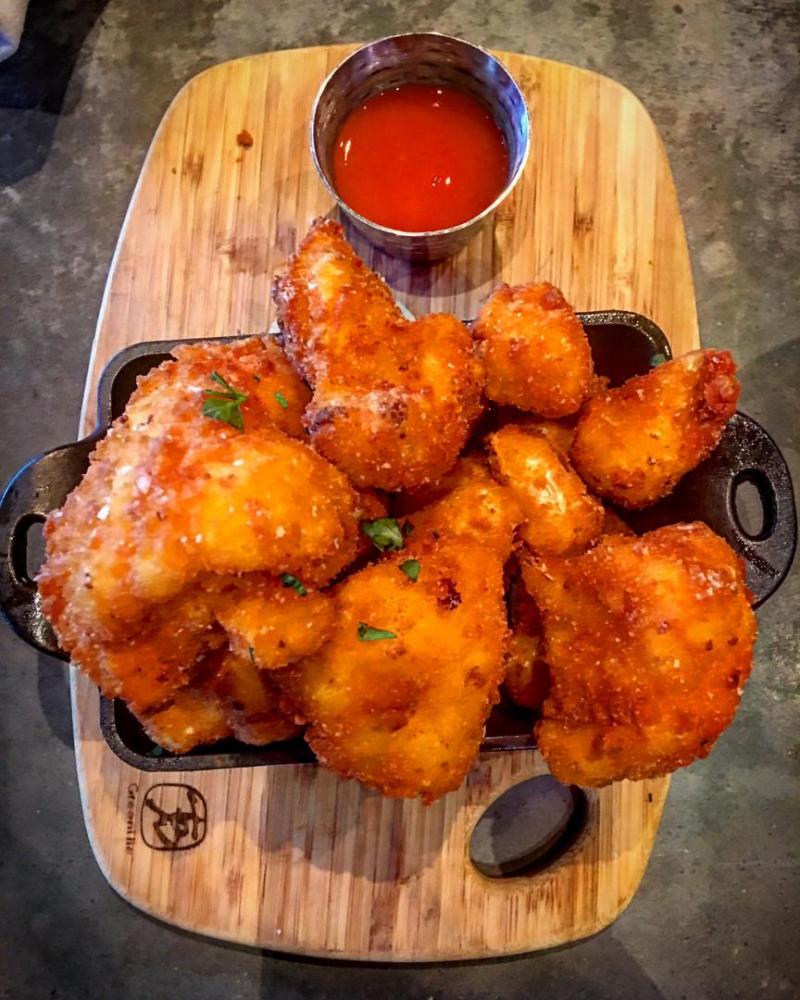 Public School 702 in Downtown Summerlin have a limited number of vegan items, including cauliflower buffalo wings. For more vegan dining options, visit www.vegansbaby.com/vegansbaby2018
