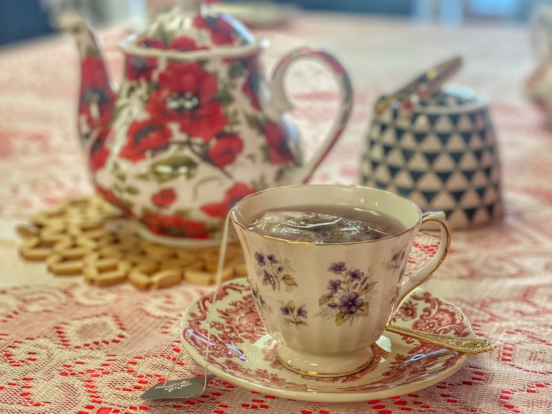 Queen of Hearts offers vegan high tea in Las Vegas. For more vegan dining in Las Vegas visit www.vegansbaby.com