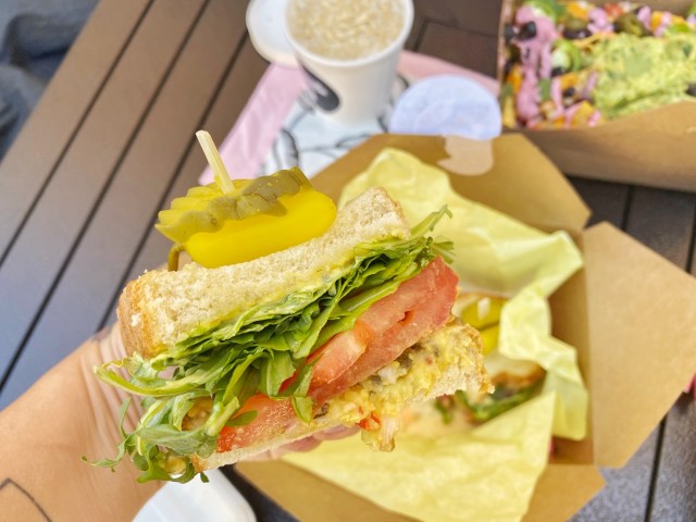 Munchie Brunchie is a vegan brunch delivery service in Las Vegas. For more vegan options in Las Vegas visit www.vegansbaby.com