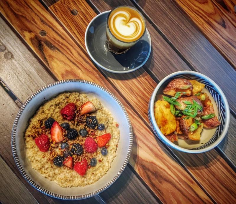 Perk up! Here are 7 vegan-friendly coffee shops we love in Las Vegas. For more vegan dining, visit www.vegansbaby.com