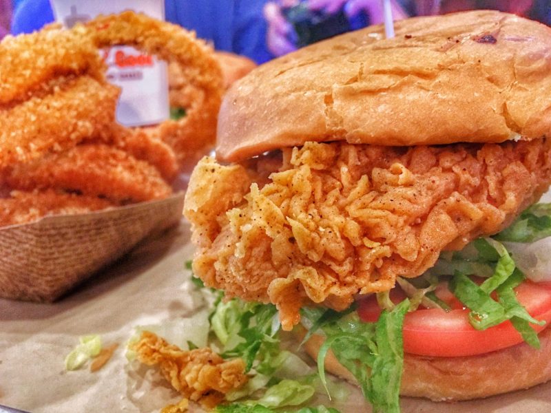 The vegan chicken sandwich at Flippin' Good Chicken, Burgers and Beer is the best in Las Vegas. For more vegan food in Las Vegas, visit www.vegansbaby.com/vegansbaby2018