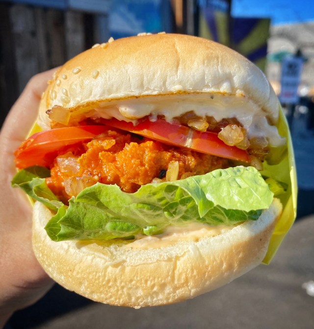 Underground Burgers is delivering vegan burgers to Las Vegas. For more vegan dining visit www.vegansbaby.com