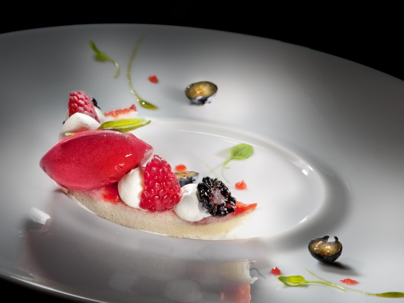LAtelier by Joel Robuchon is a vegan-friendly restaurant in Las Vegas. For more vegan dining in Las Vegas, visit www.vegansbaby.com