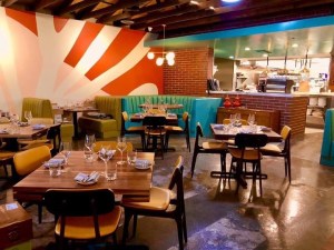 Guide to vegan dining for Valentine's Day in Las Vegas. For more places to eat vegan in Las Vegas visit www.vegansbaby.com
