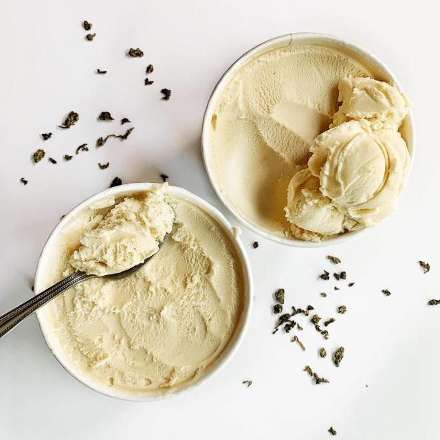 Are you looking for vegan ice cream in Las Vegas? We've rounded up five places where you can find vegan ice cream and other frozen treats in Las Vegas. For more vegan food in Las Vegas, visit www.vegansbaby.com
