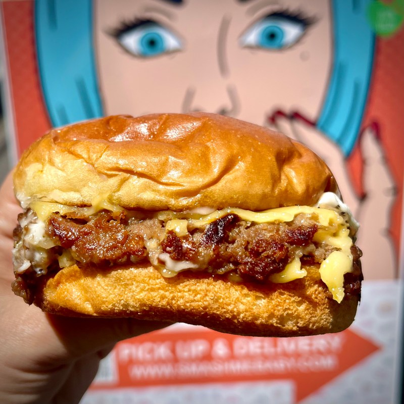 Smash Me Baby is an all-vegan ghost kitchen specializing in vegan burgers in Las Vegas. It's a vegan option near The Strip. For more vegan dining in Las Vegas visit www.vegansbaby.com
