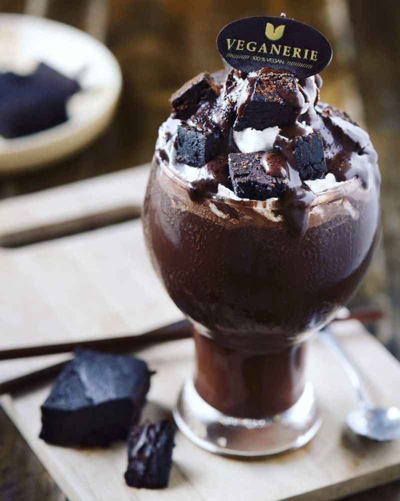 10 vegan restaurants to try in Bangkok, Thailand. For more vegan dining guides around the world, visit www.vegansbaby.com/vegansbaby2018