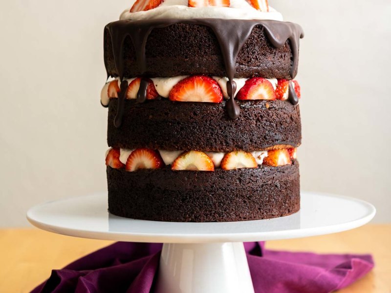 October 1st is Vegan Baking Day. We've compiled five of our favorite vegan baking recipes for you to try. For more of the best vegan recipes, visit www.vegansbaby.com Photo credit: Vegan Yack Attack